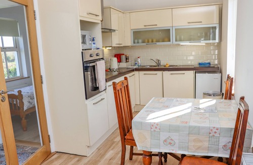 Adamstown Cottage | AN TEACHAIN, pet friendly, with a garden in Adamstown, County Wexford