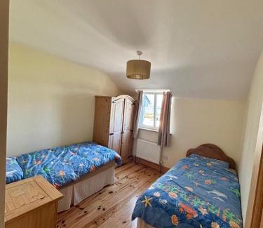 Knightstown House | An-Toilean - Valentia