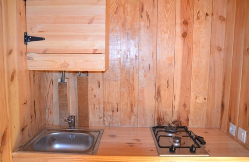 Saint-Paul-en-Born Ski Chalet | An unusual night in a cowboy's cabin on a western ranch