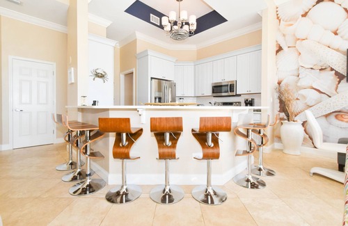 Fort Walton Beach - Destin Condo | An updated, modern star on the Gulf Coast shoreline! 🌟