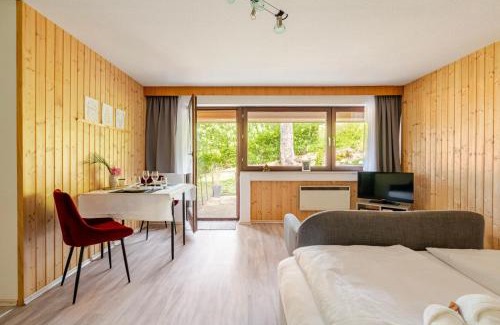 Sasbachwalden Apartment | An Wanderwegen gelegen mit Terrasse und Boxspringbett
