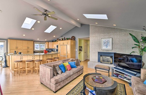 Anacortes House | Anacortes Paradise Vacation Rental w/Water Views!