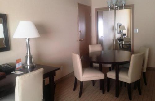 Anaheim Resort Hotel | Anaheim Majestic Garden Hotel