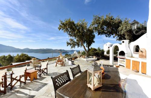 Tripiti House | Anastasia's windmill and Anastasia's studio