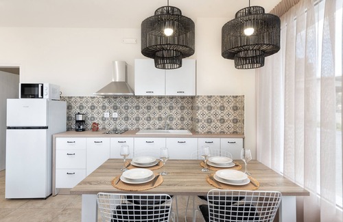 Stegna House | Anastasios Deluxe House Stegna Up Floor (Amazing View, 300meter from the Beach)