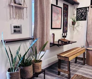 South Extension Apartment | Anavrin Art House