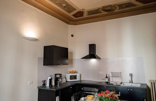 Le Cure Apartment | Ancent Frescoed House - House of Frescoes