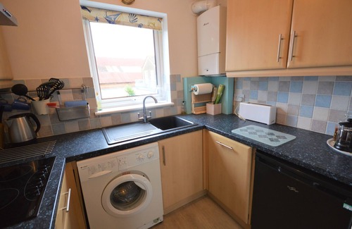 East Cowes Cottage | Anchor Cottage - a house that sleeps 4 guests in 2 bedrooms