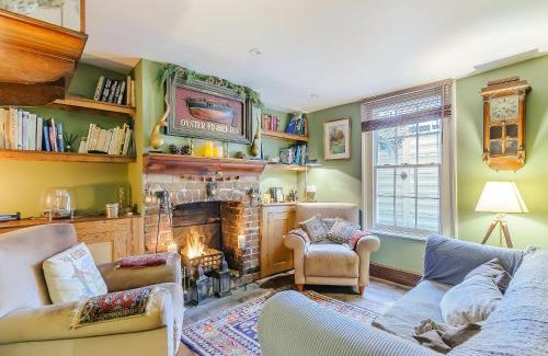 Faversham House | Anchor Light Cottage