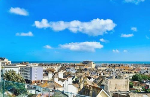 Teignmouth Apartment | Anchor View Apartment, sleeps 6