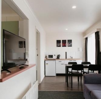 St Helens Hotel | Anchor Wheel Motel