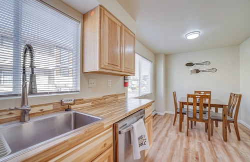 Midtown Anchorage Apartment | Anchorage Apartment Rental w/Mountain Views!