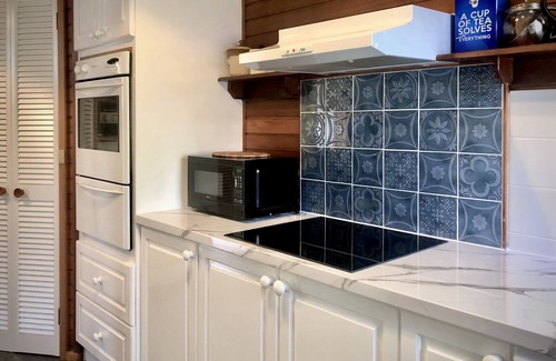 Ventnor Cottage | Anchorage Cottage @ Ventnor: (pet friendly) + WiFi and now with linen included!