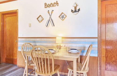 Long Beach House | Anchorage Cottages #7