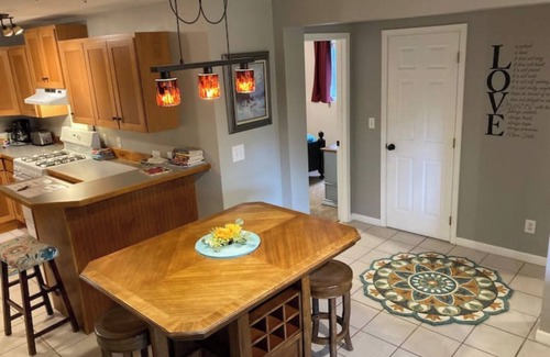 Rabbit Creek Apartment | Anchorage Family Guesthouse