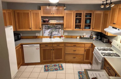 Rabbit Creek Apartment | Anchorage Family Guesthouse