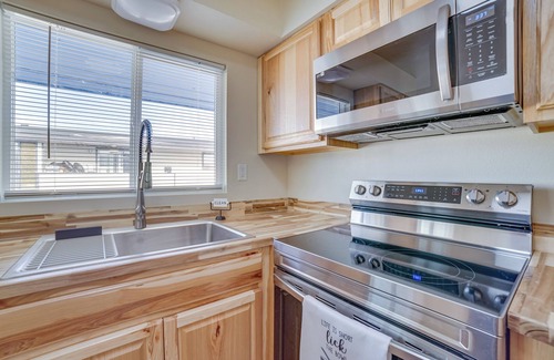 Midtown Anchorage Apartment | Anchorage Retreat, Walk to Dining & Entertainment