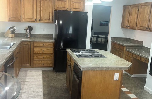 Old Seward - Oceanview House | Anchorage Southside Home