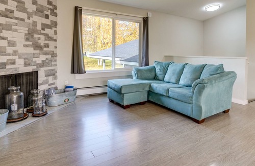 Sand Lake Cottage | Anchorage Vacation Rental ~ 5 Mi to Kincaid Park!