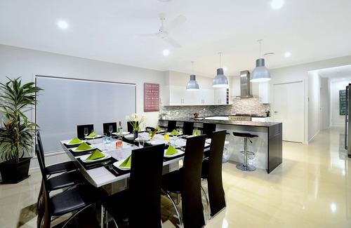 Surfers Paradise House | "Anchorage Waters" Waterfront Mansion Surfers CBD