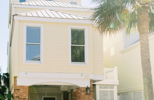 Isle of Palms House | Anchors Away! 117 Grand Pavilion; steps from the very best Wild Dunes offers.