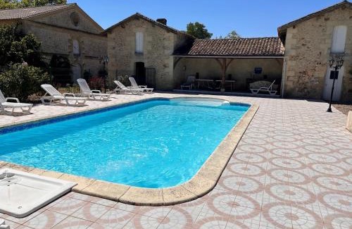 Lamothe-Montravel House | ancien chai rénové dans un parc clos de 3 hectares