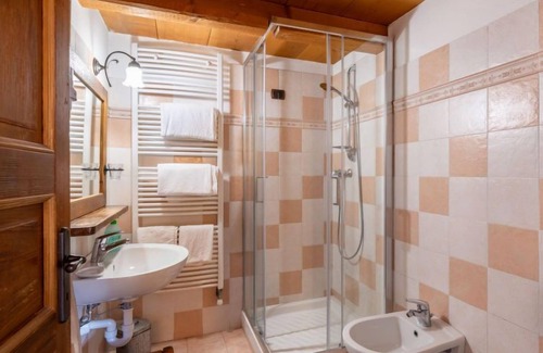 Valtournenche Apartment | Ancienne Bergerie Studio 1 (VOU140) by Interhome