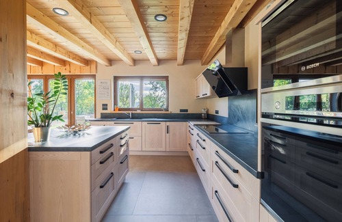 Foncine-le-Haut House | Ancienne Ferme Rénovée Avec Goût Dans un Hameau Reposant