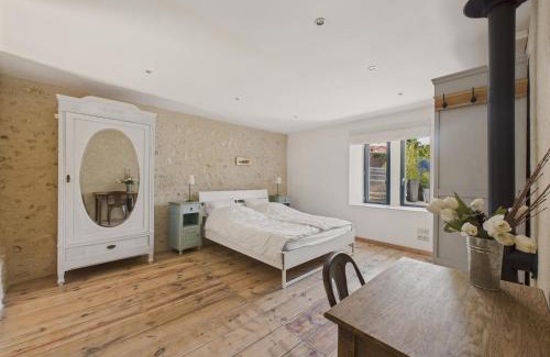 Fossemagne House | Ancienne ferme renovée pour 6 en 2 logements