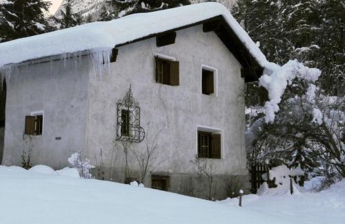 Sent House | Ancient Engadine Mill