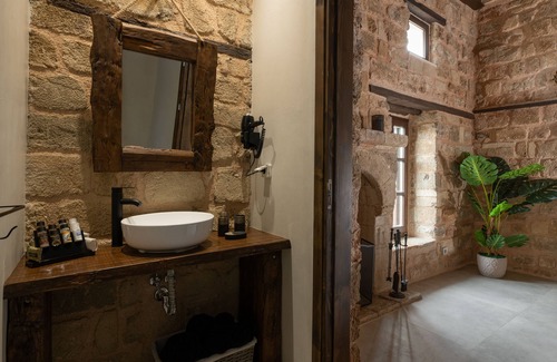 Rhodes Old Town Hotel | Ancient Knights Luxury Suites