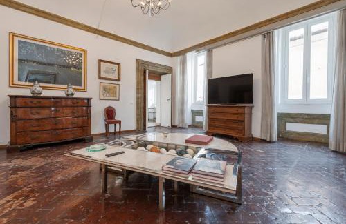 Rione V Ponte Apartment | Ancient Palace In Downtown Rome