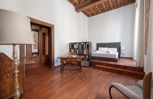 Rione V Ponte Apartment | Ancient Palace In Downtown Rome