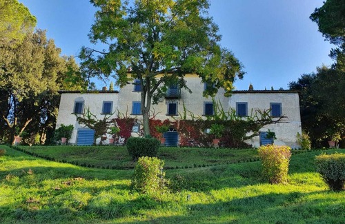 Bolsena Villa | Ancient villa with breathtaking views of Lake Bolsena