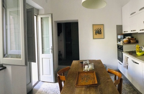 Magomadas House | Ancient village house a few minutes from the sea - Old house in the village