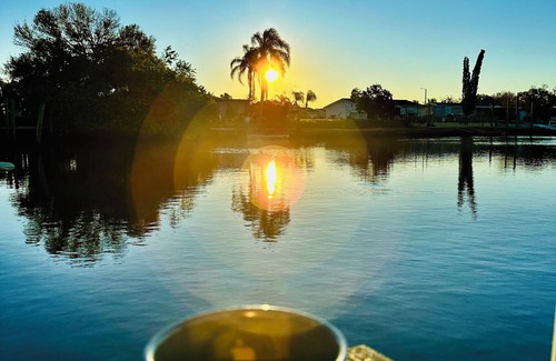 Forest Hills House | Anclote Oasis - Tarpon Springs - Waterfront Sunsets & Private Pool