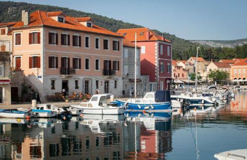 Stari Grad Apartment | Ancora Faros