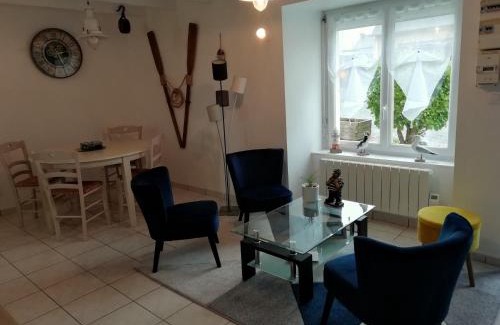 Hillion House | ANCRE BLEU