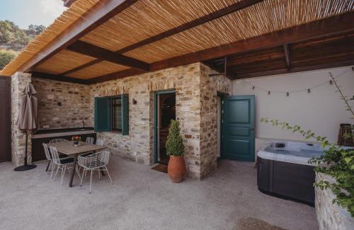 Kato Lefkara House | Andama Luxury Suites
