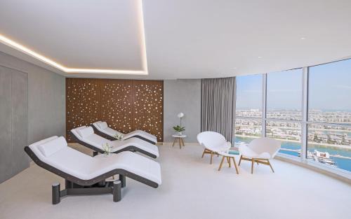 Palm Jumeirah Hotel | Andaz Dubai The Palm, By Hyatt