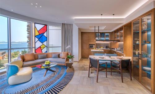 Palm Jumeirah Hotel | Andaz Family Suites by Hyatt- Palm Jumeirah