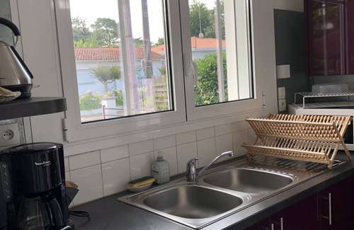 Andernos-les-Bains House | ANDERNOS 200m BEACH, 700m pier, center HOUSE 2/4per 1 BEDROOM, GARDEN, quiet