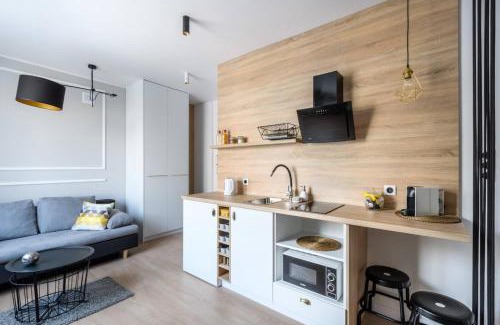 Muranow Apartment | Andersa 10 by Homeprime