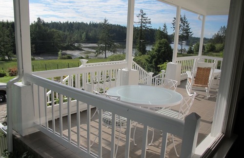 Anderson Island House | Anderson Island Farm & Gardens (formerly known as Anderson House at Oro Bay)