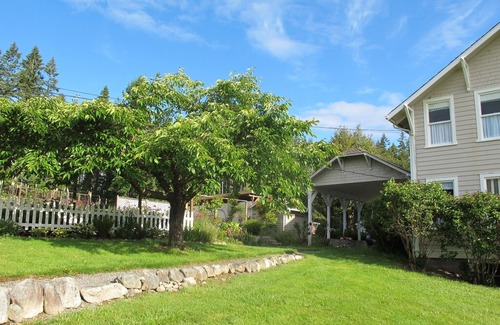 Anderson Island House | Anderson Island Farm & Gardens (formerly known as Anderson House at Oro Bay)