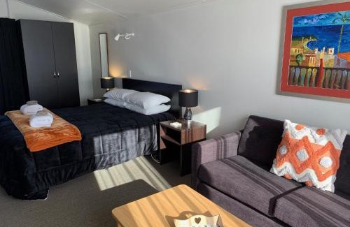 Lowburn Hotel | Anderson Park Motel