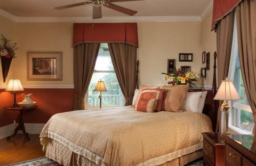 Waynesville Bed & Breakfast | Andon-Reid Inn Bed & Breakfast