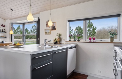 Hou House | "Andrea" - 1.4km from the sea by Interhome
