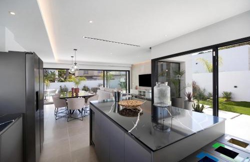 Poblado Sancti Petri Villa | Andrea Sea Villa