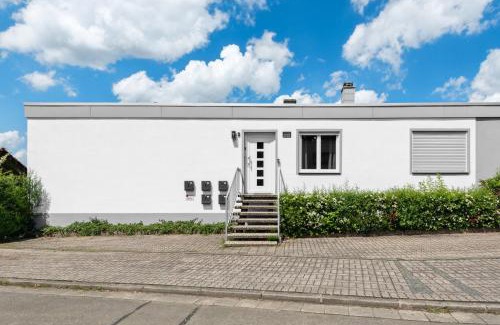 Kaiserslautern Apartment | ANDRISS - Kaiserberg Apartments - Kitchen - WIFI - Parking